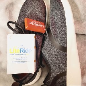 NWT LITE RIDE CROCS GRAY/BLK SHOES size mens 9